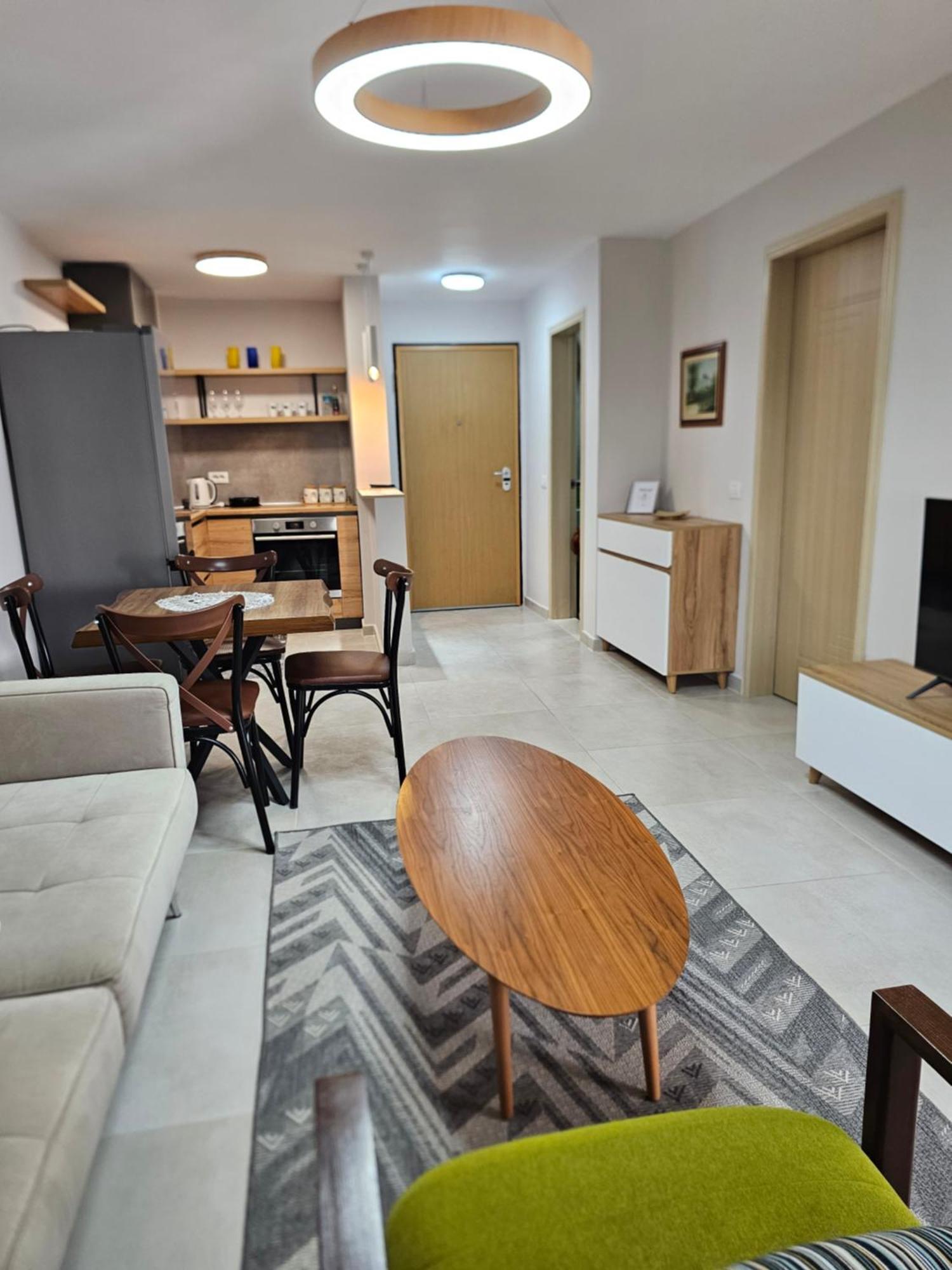 Alex'S Apartment Durrës Buitenkant foto